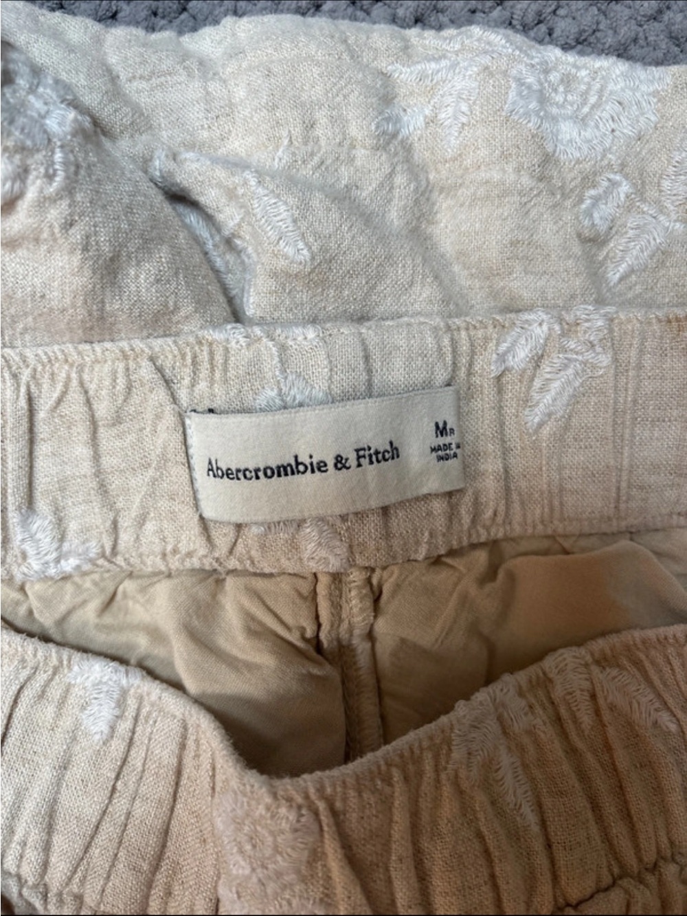 Linen-Blend Floral Print Women's Shorts in Beige - Picture 4 of 4